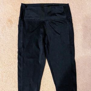 ZYIA Black Pocket Brilliant Hi-Rise Capri 20"